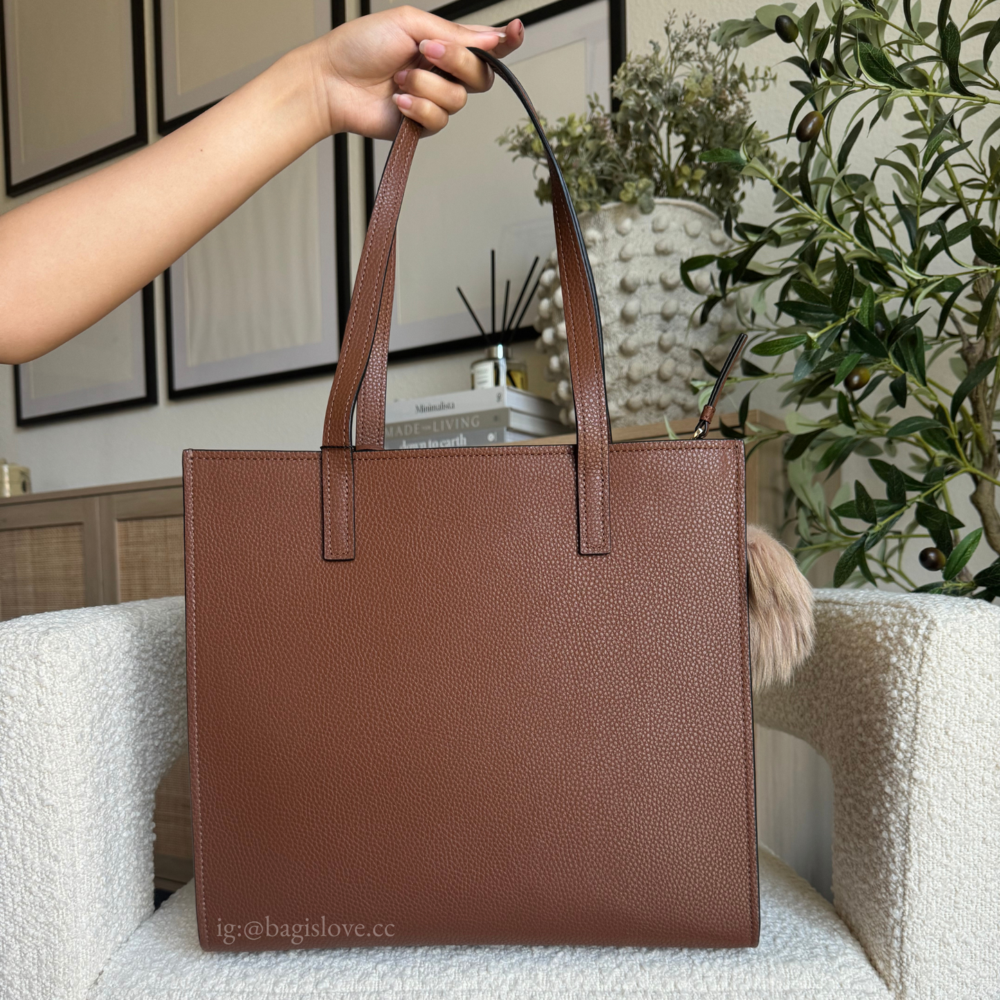 Large Grind Tote Bag in Brown (on-hand ph)