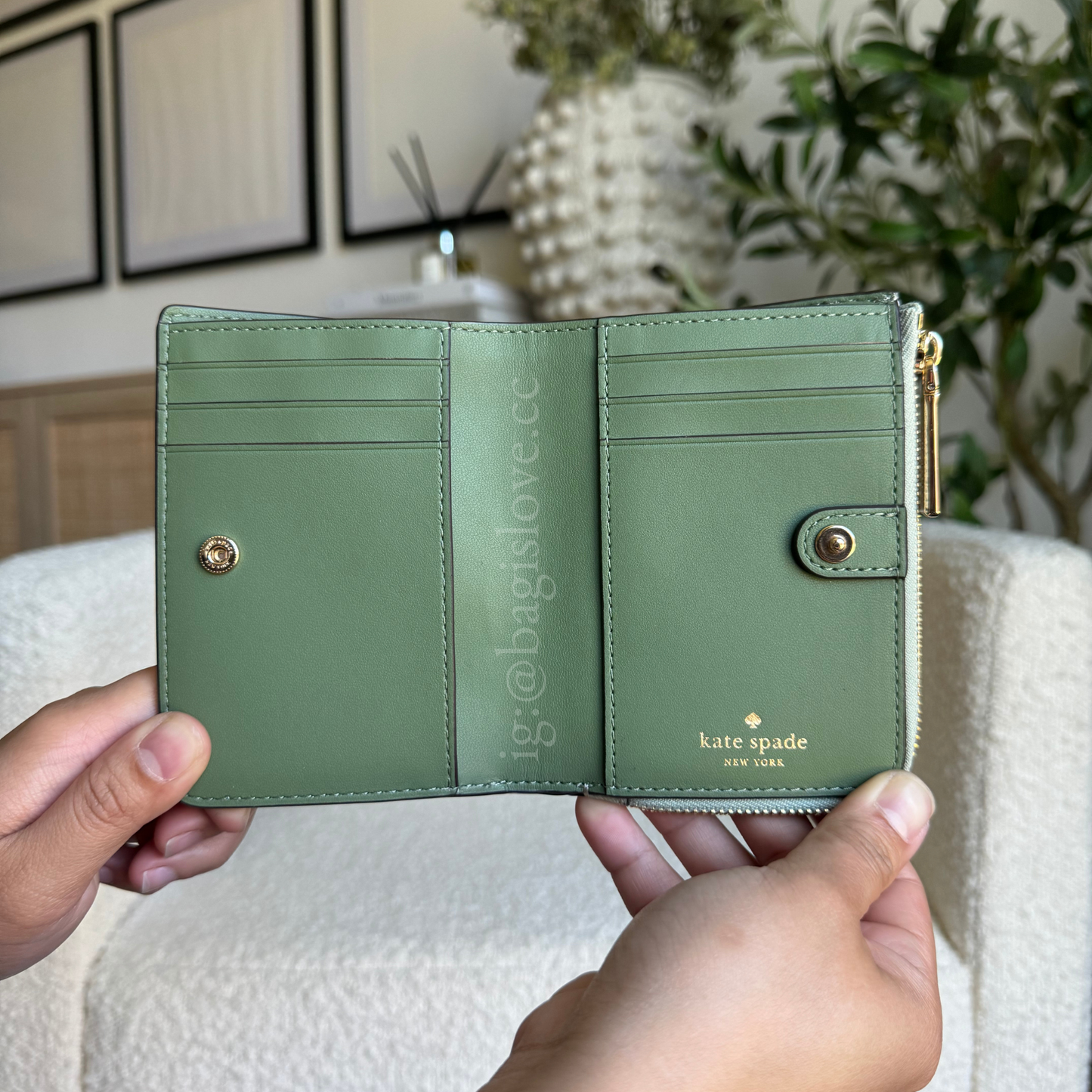 Madison Floral Applique Small L Zip Wallet in Sage (8-10 weeks arrival 📦🌊)