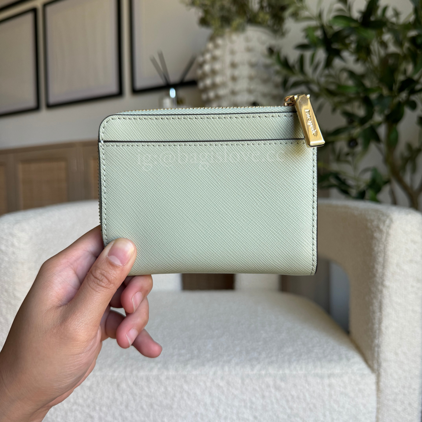 Madison Floral Applique Small L Zip Wallet in Sage (8-10 weeks arrival 📦🌊)