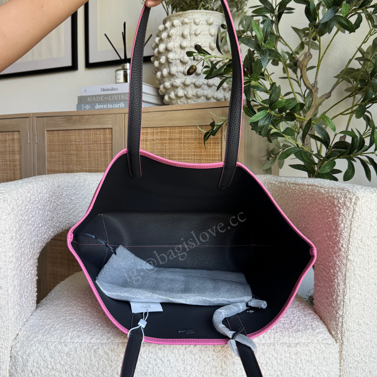 Anna Reversible Tote Bag in Pink and Black (in transit)✨🌊