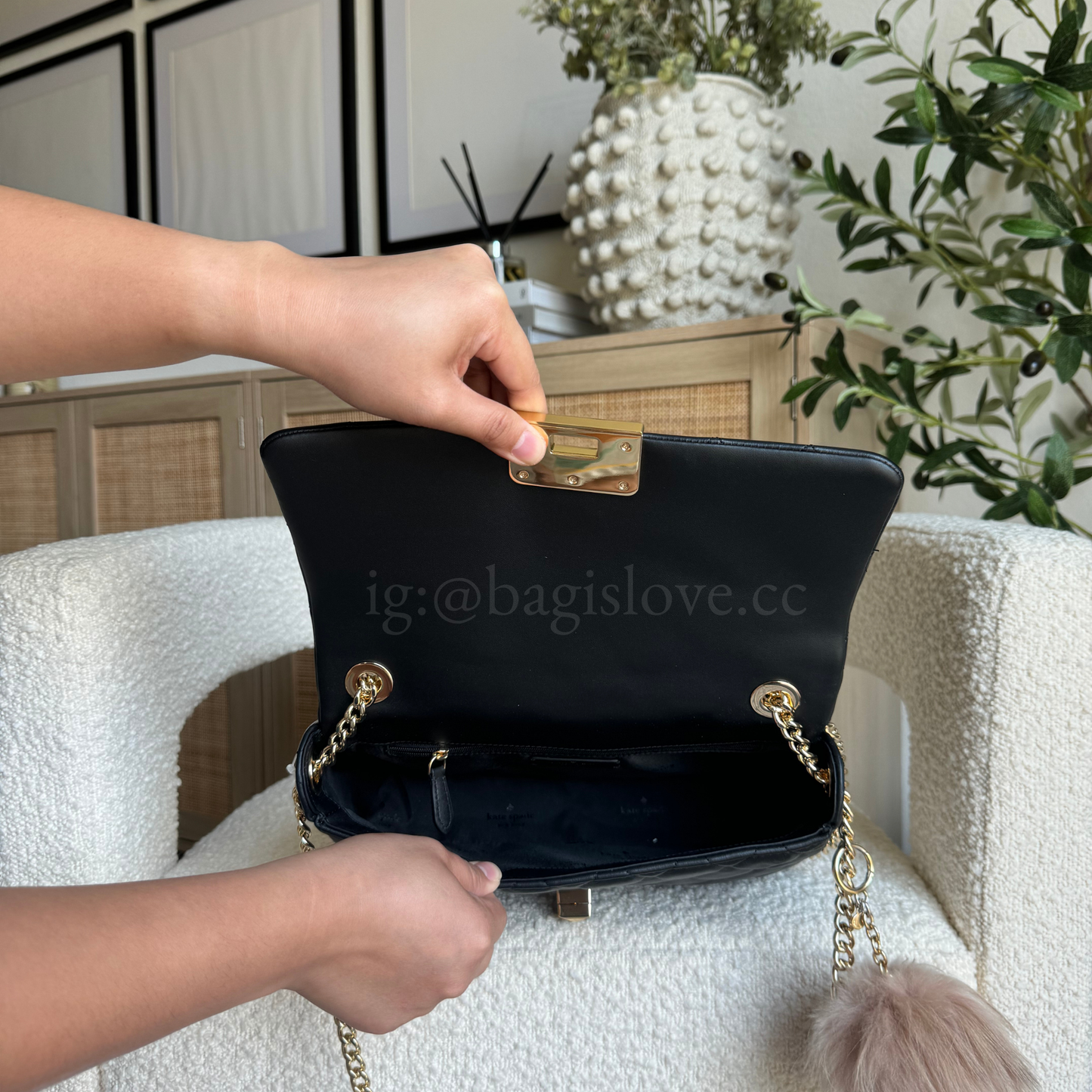 Carey Medium Flap Shoulder Bag in Black (8-10 weeks arrival 📦🌊)