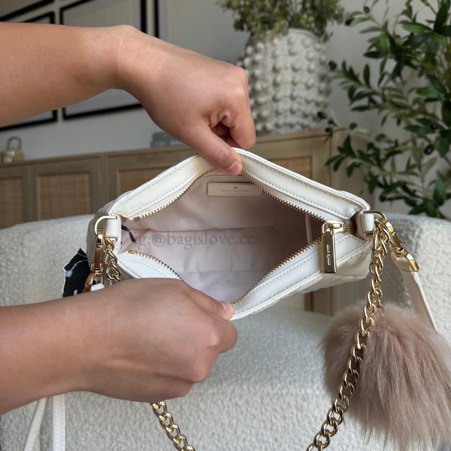Carey Small Convertible Crossbody in White (8-10 weeks arrival 📦🌊)