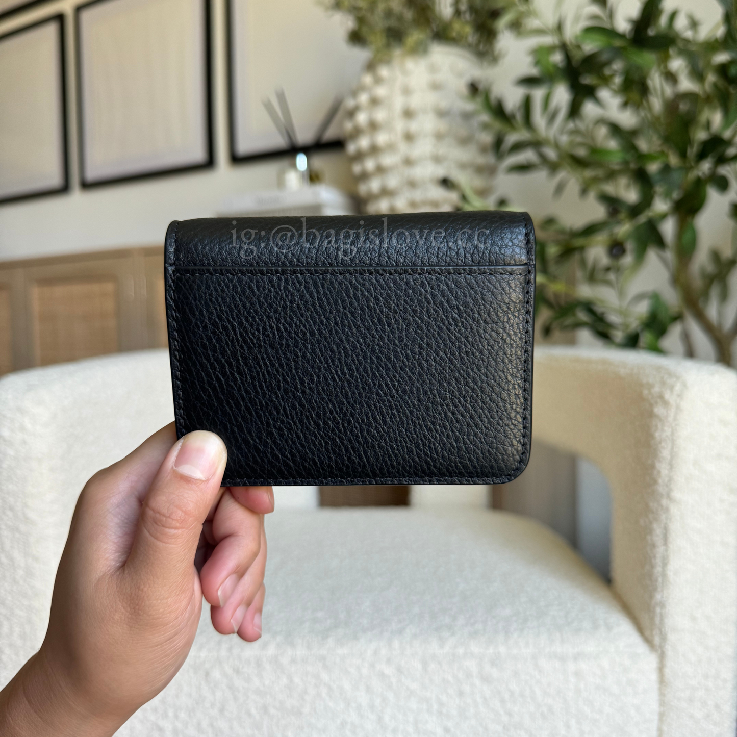 Lena Small Bifold Wallet in Black (8-10 weeks arrival 📦🌊)
