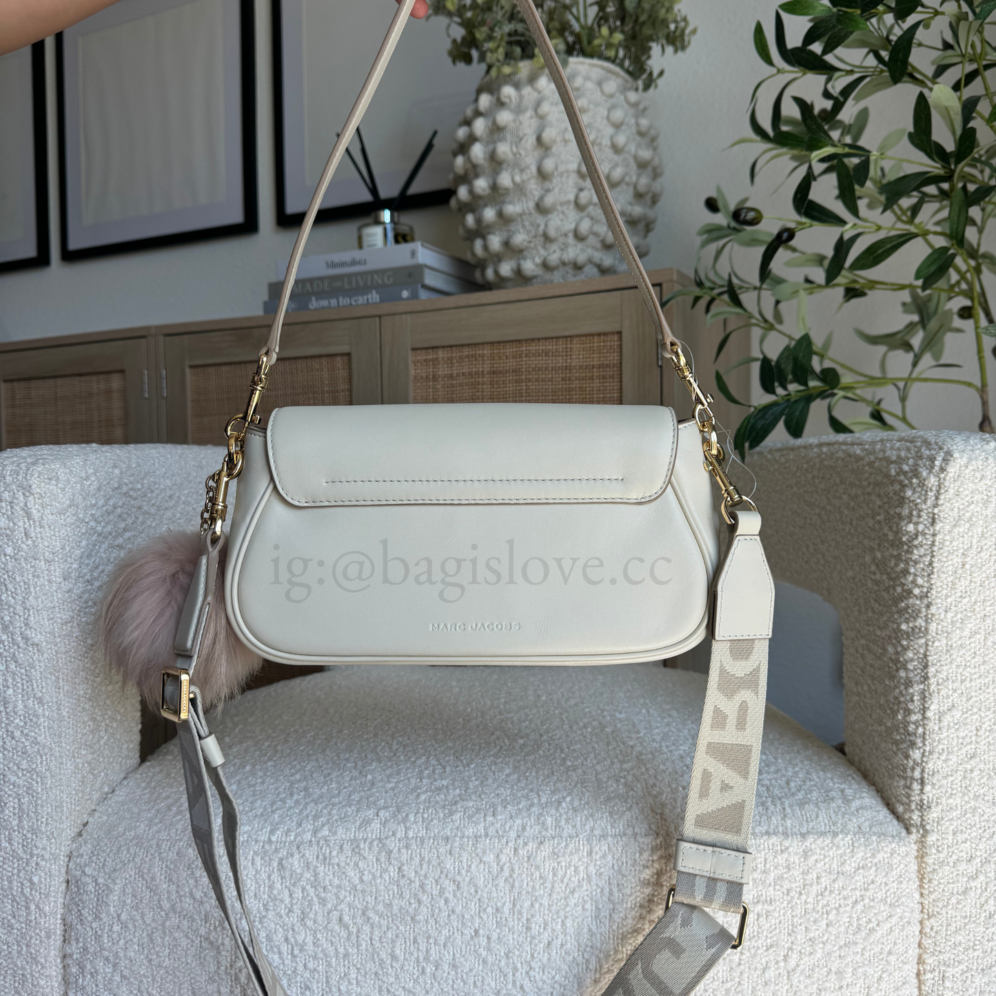 The Large Clover Shoulder Bag in Cloud White (8-10 weeks arrival 📦🌊)