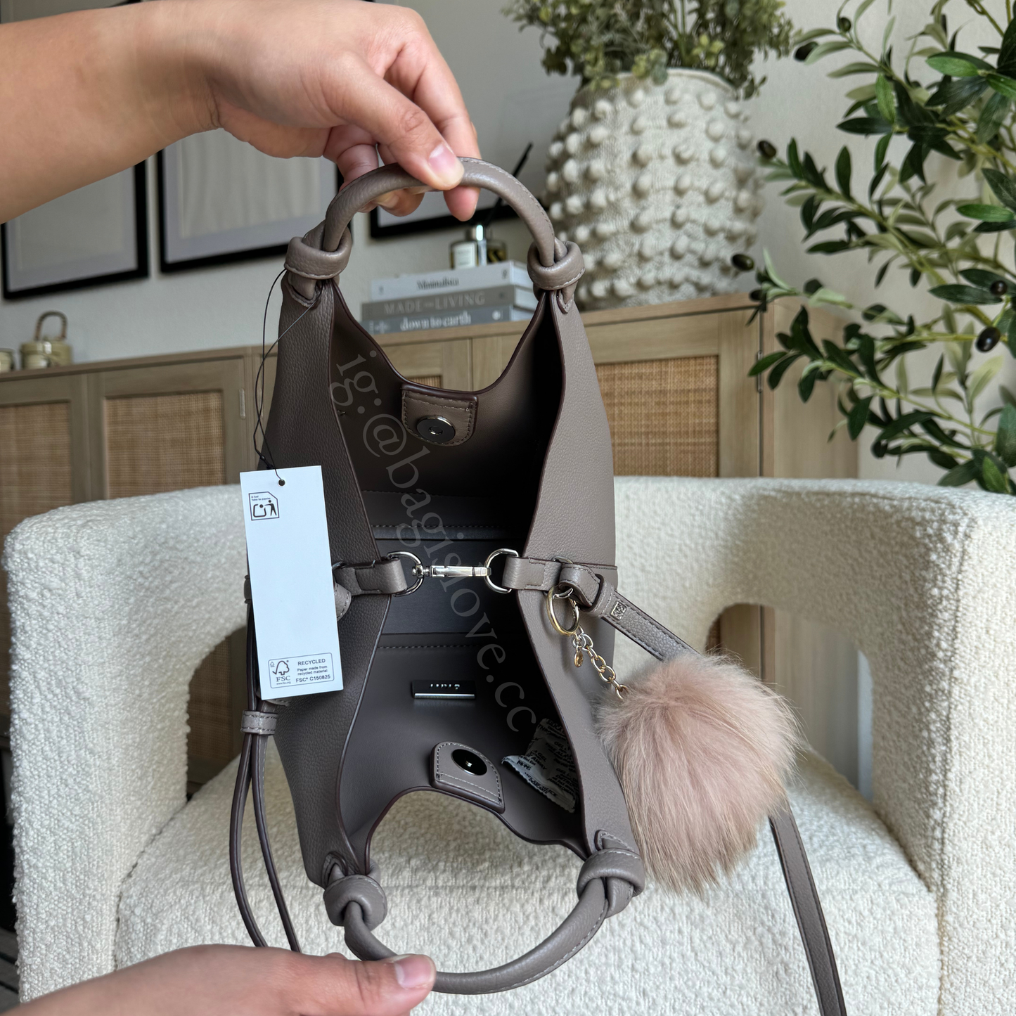 Paula Small Commuter Tote in Tan (8-10 weeks arrival 📦🌊)