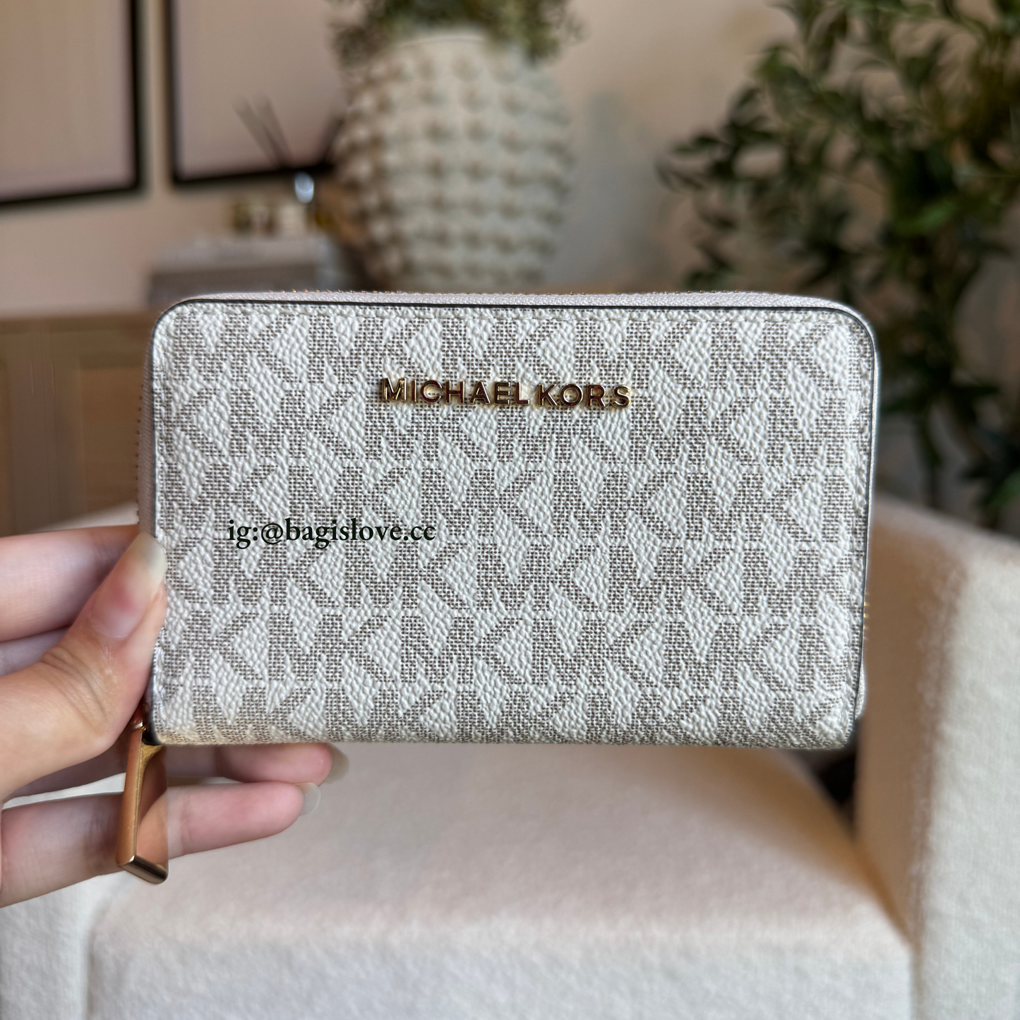 Jet Set Small Zip around wallet in White-Brown Canvas