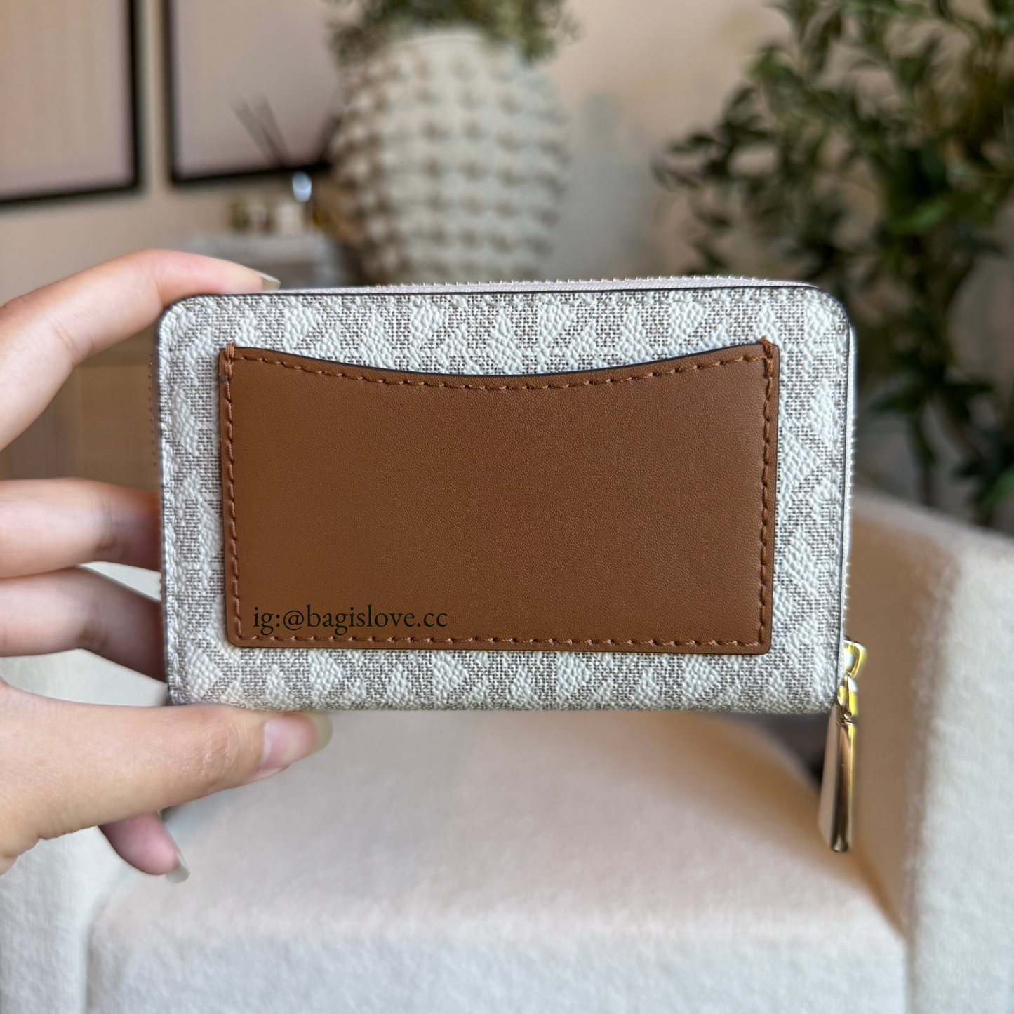 Jet Set Small Zip around wallet in White-Brown Canvas