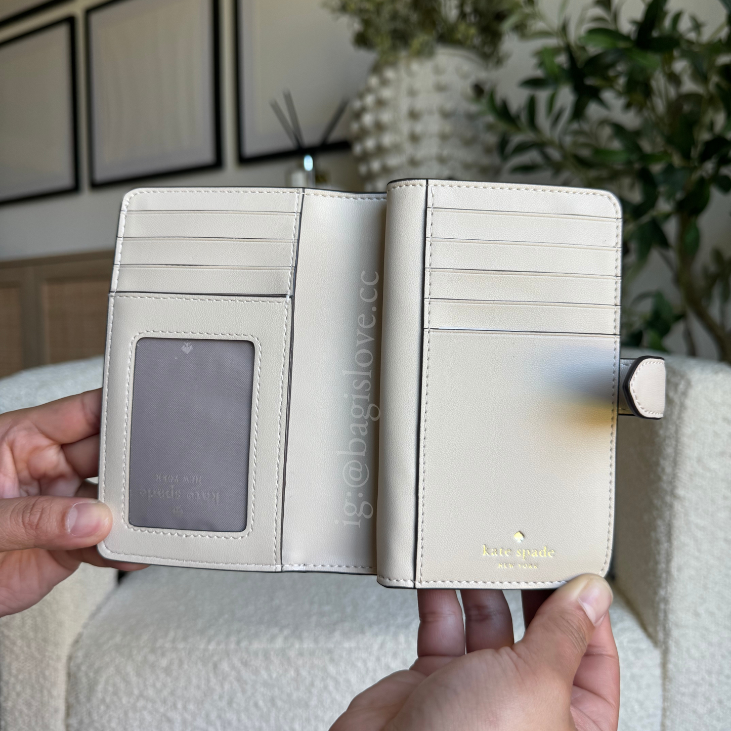 Spade Flower Medium Bifold Wallet in Beige Gray (8-10 weeks arrival 📦🌊)