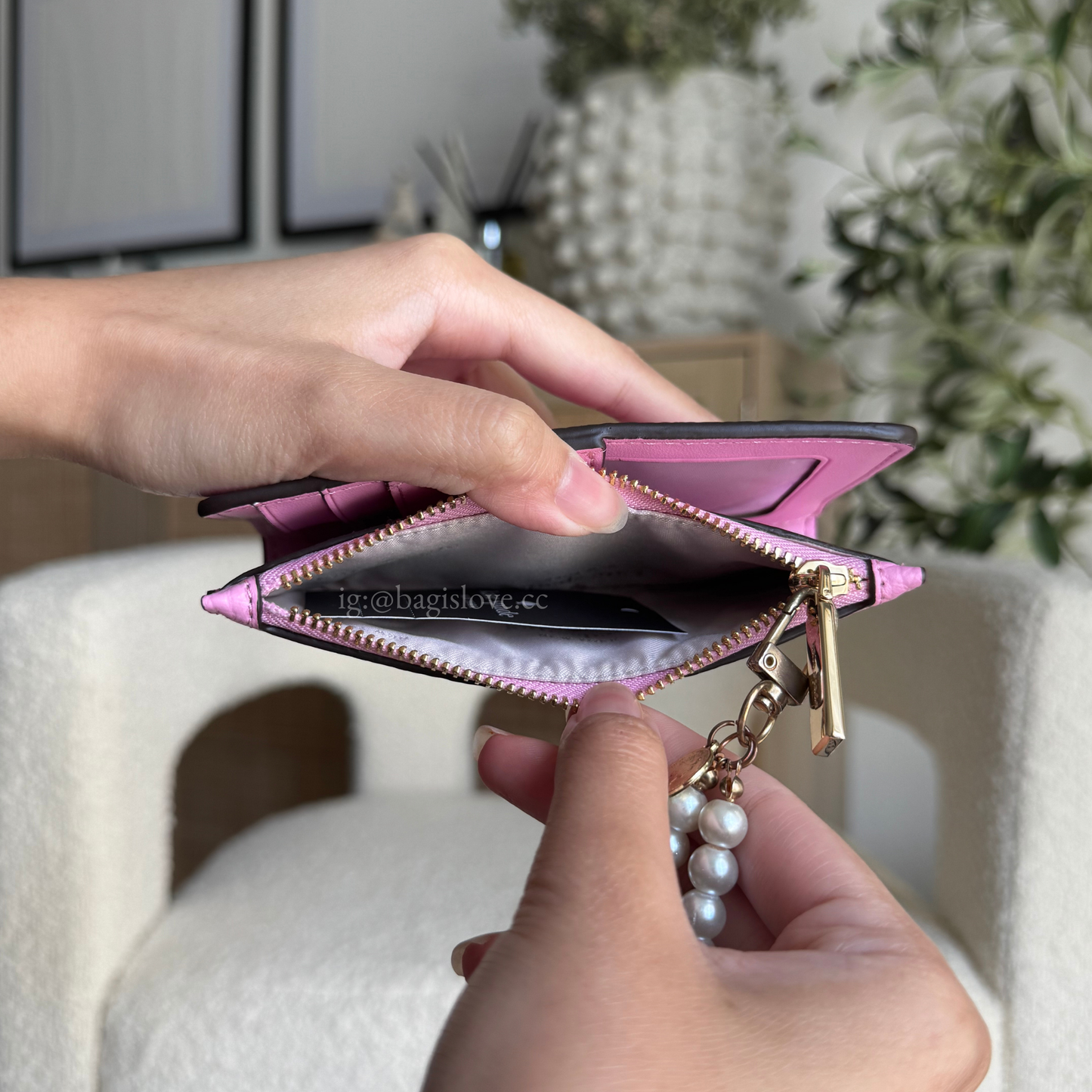 Julia Small Slim Bifold Wallet in Pink