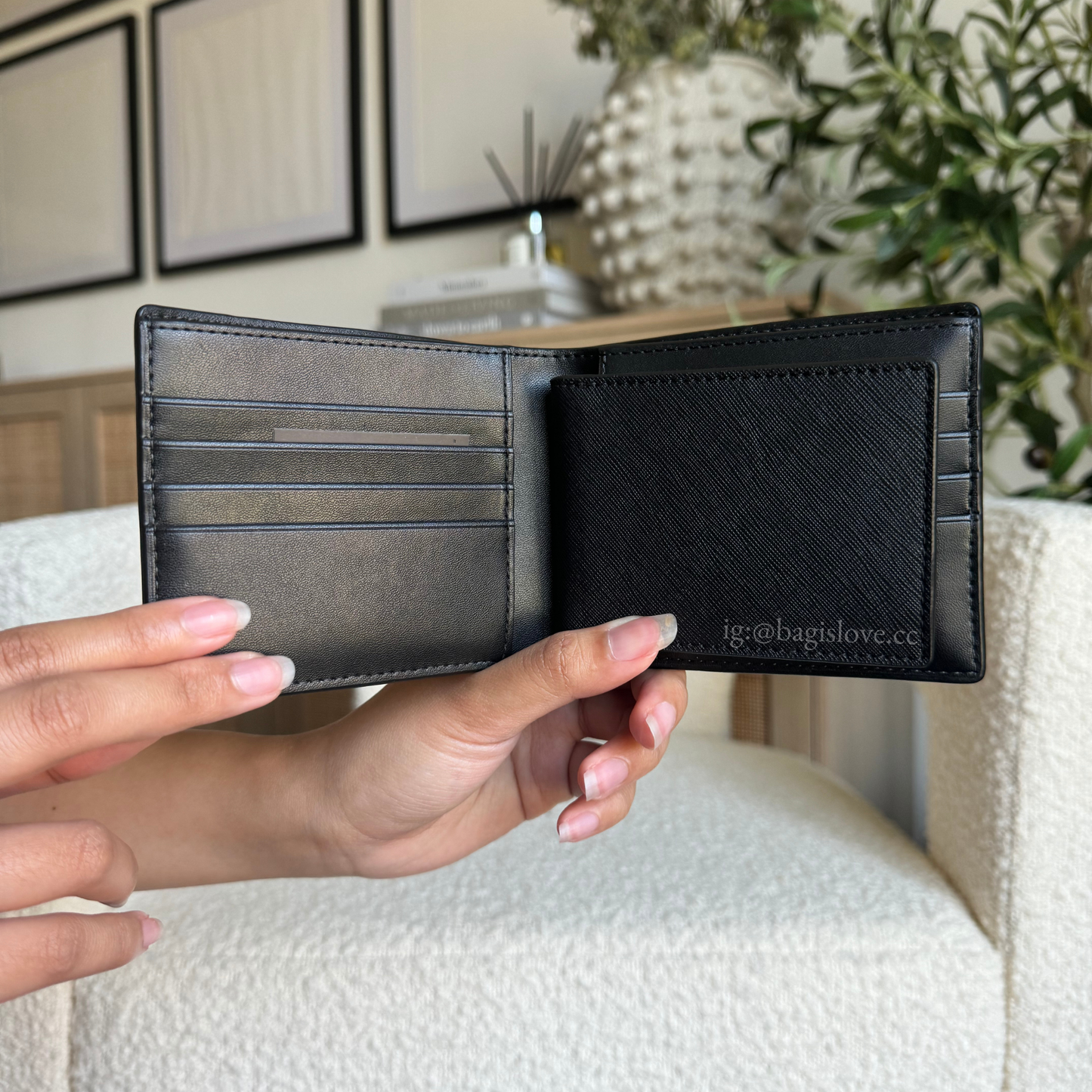 Cooper Saffiano Leather Billfold Wallet With Passcase in Black (on hand ph)
