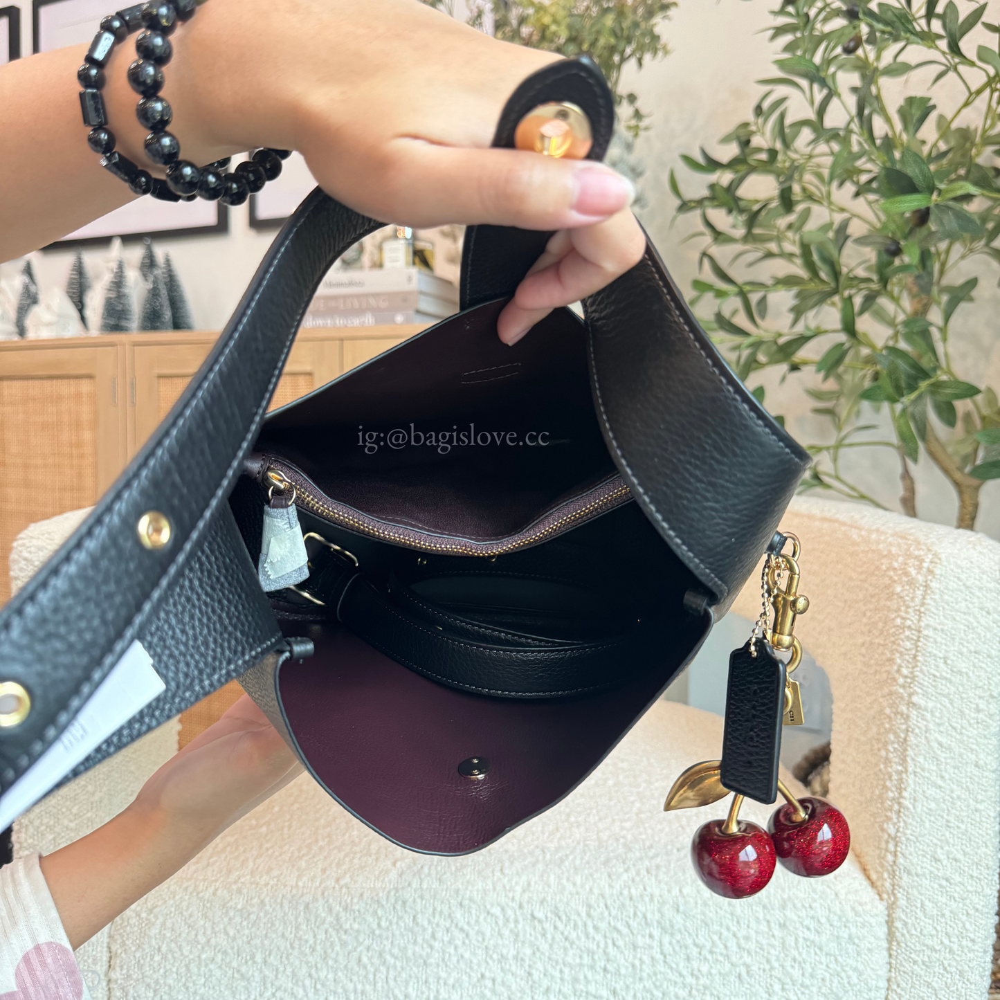 Hadley Convertible Crossbody Bag in Black