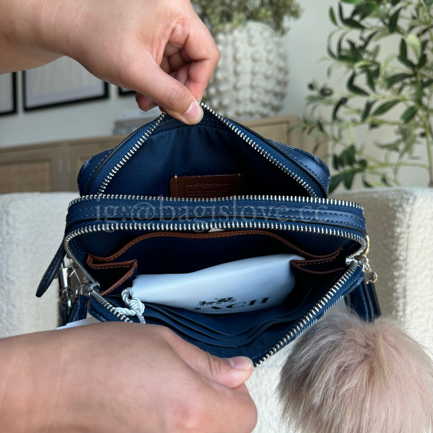 Charter Crossbody Bag 19 In Signature Denim (8-10 weeks arrival 📦🌊)