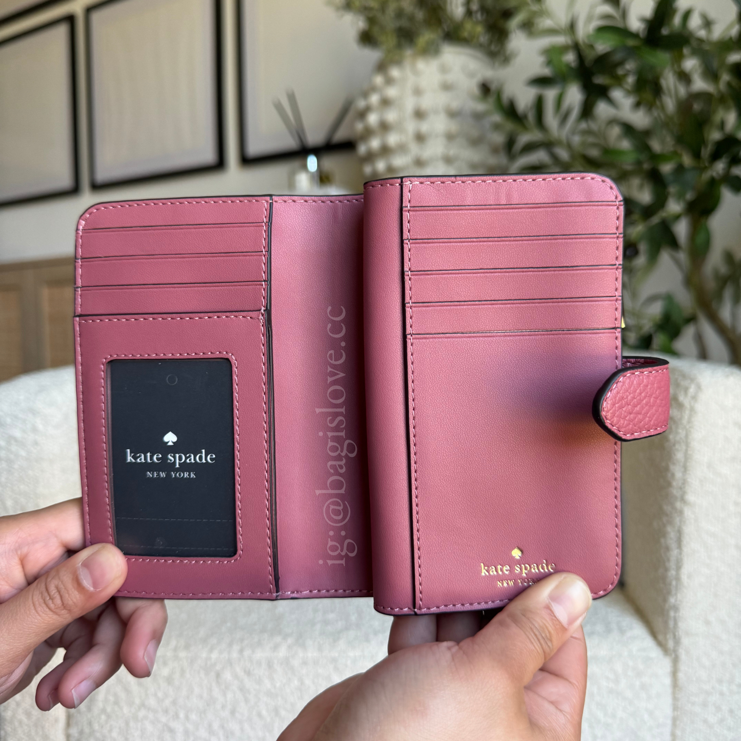 Lena Medium Bifold Wallet in Pink (8-10 weeks arrival 📦🌊)