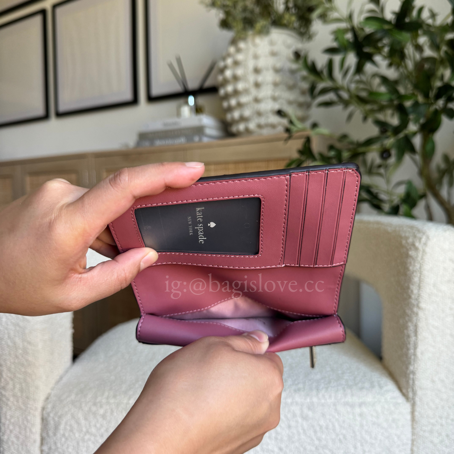 Lena Medium Bifold Wallet in Pink (8-10 weeks arrival 📦🌊)
