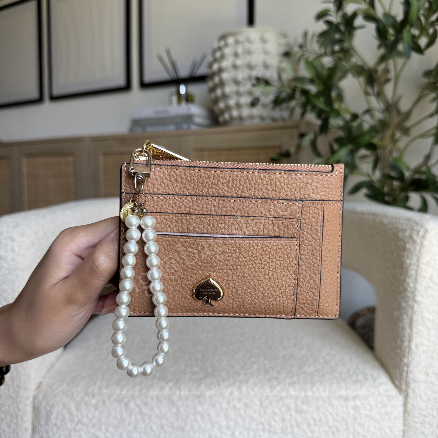 Kayla Large Slim Cardholder in Brown