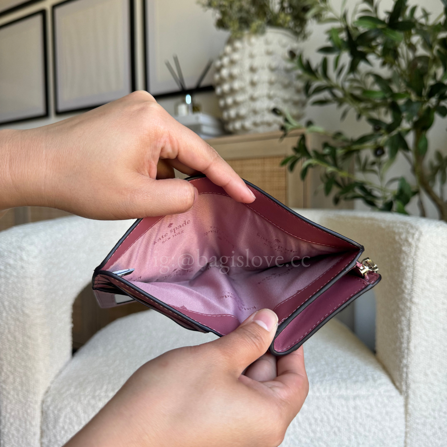Lena Medium Bifold Wallet in Pink (8-10 weeks arrival 📦🌊)