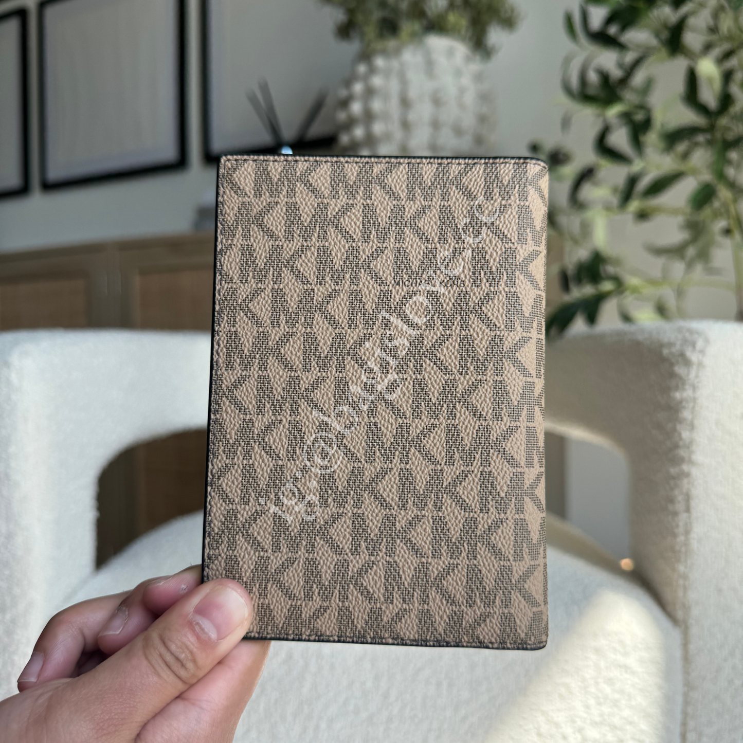 Logo Passport Wallet (8-10 weeks arrival 📦🌊)