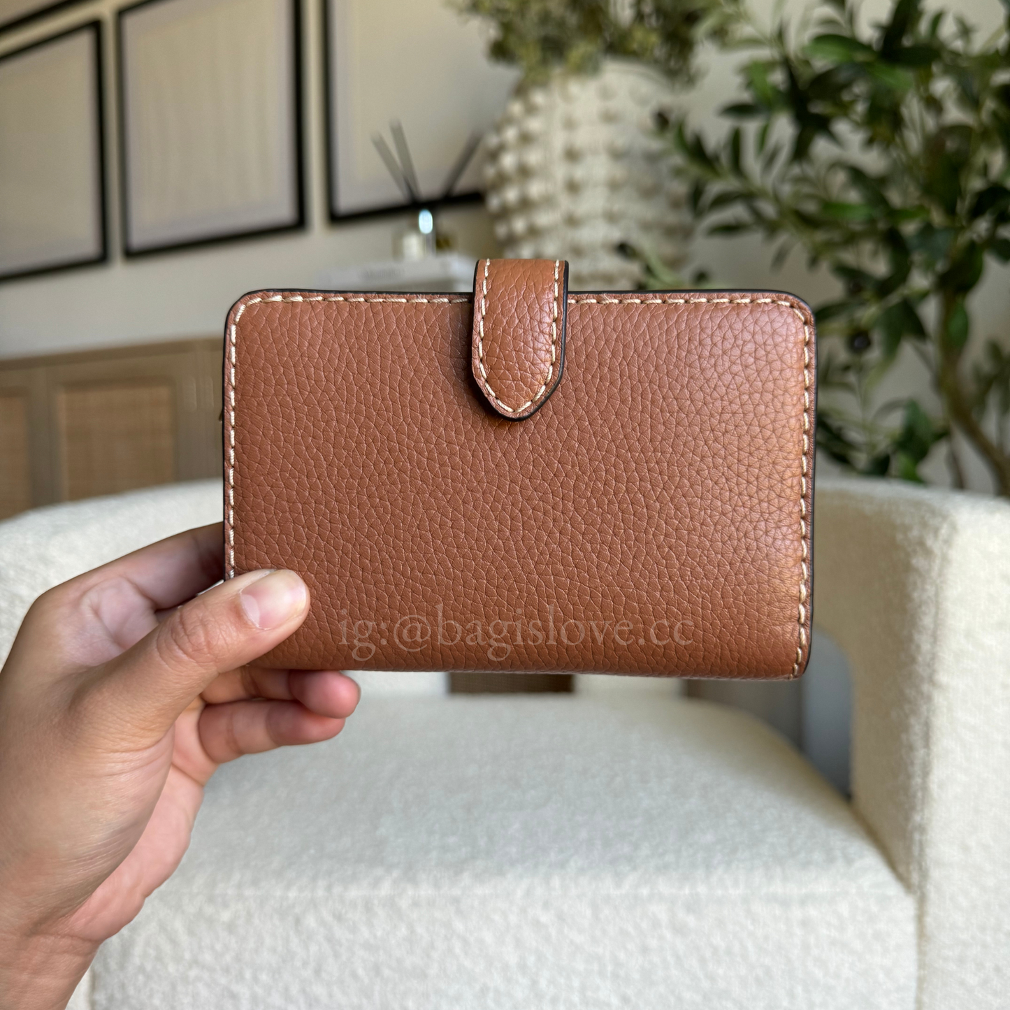 Lena Medium Bifold Wallet in Brown (8-10 weeks arrival 📦🌊)