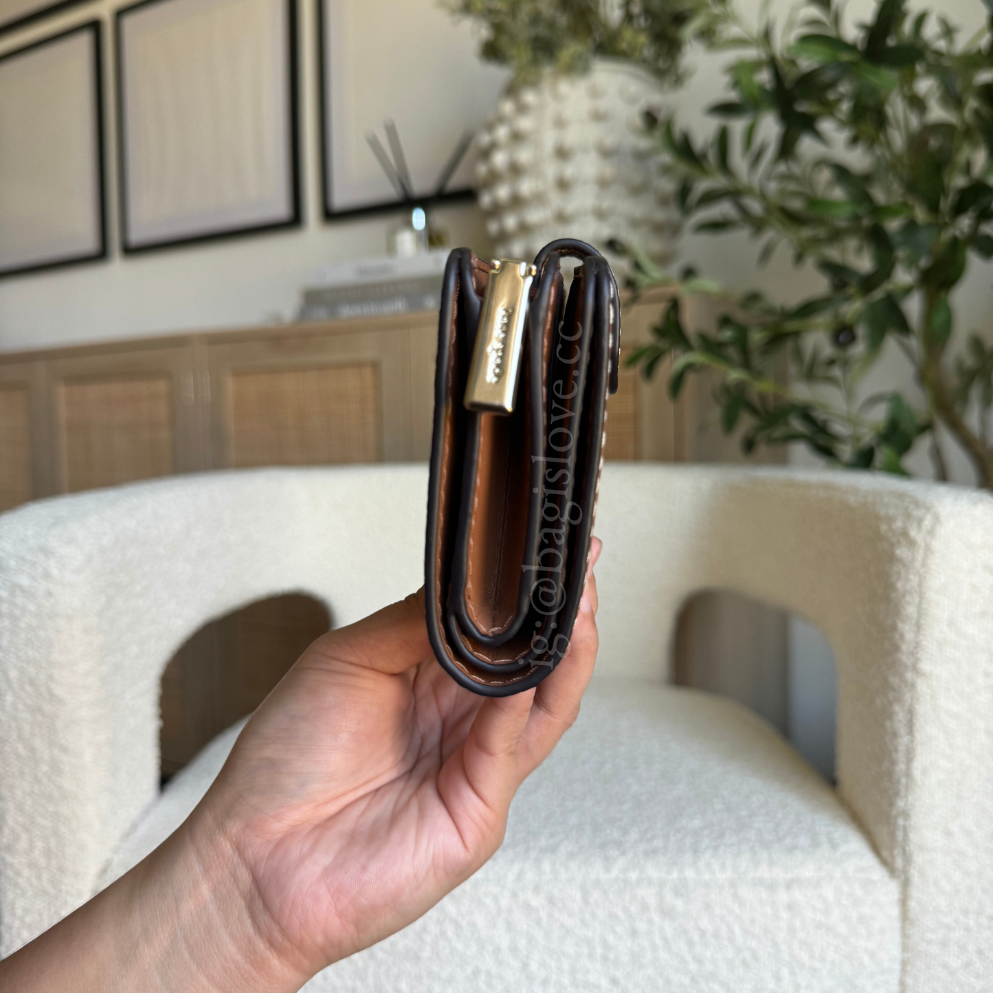Lena Medium Bifold Wallet in Brown (8-10 weeks arrival 📦🌊)