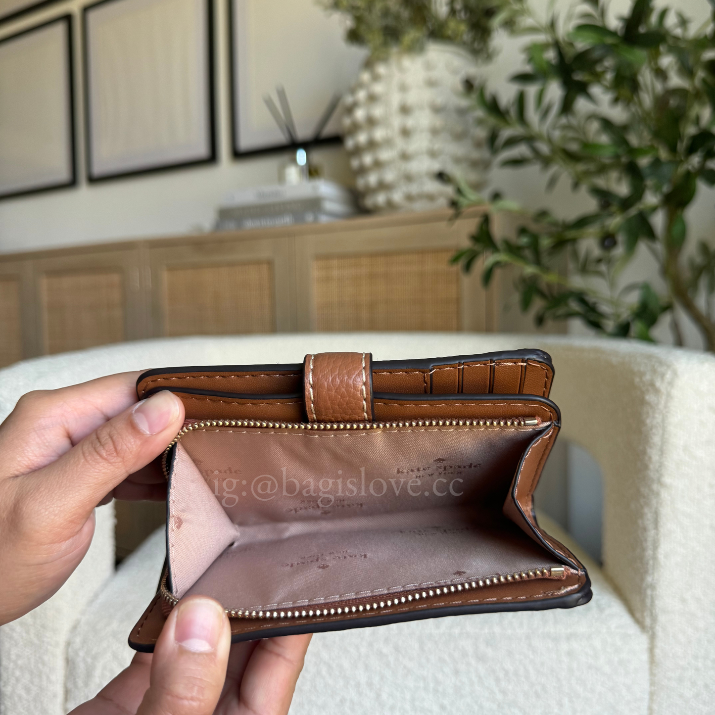 Lena Medium Bifold Wallet in Brown (8-10 weeks arrival 📦🌊)