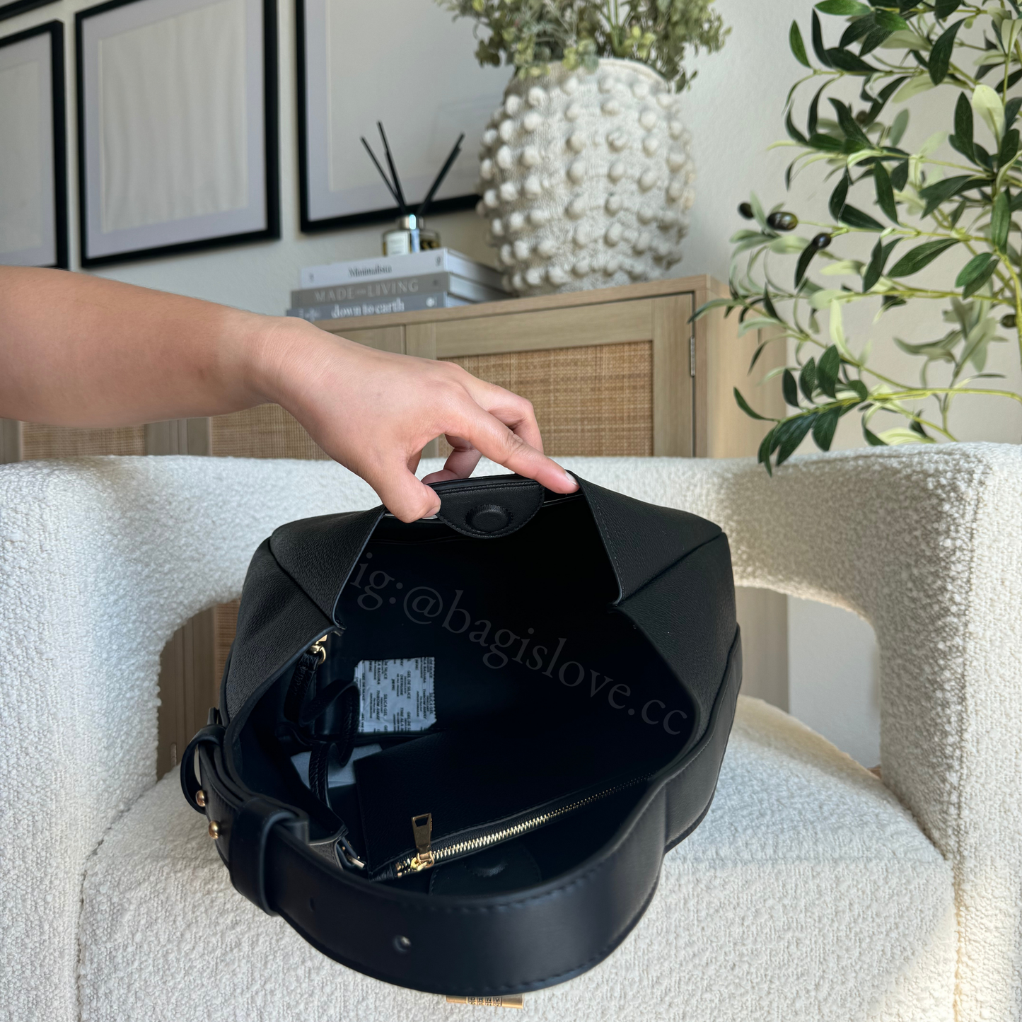 Karlie Medium Hobo Handbag in Black (8-10 weeks arrival 📦🌊)