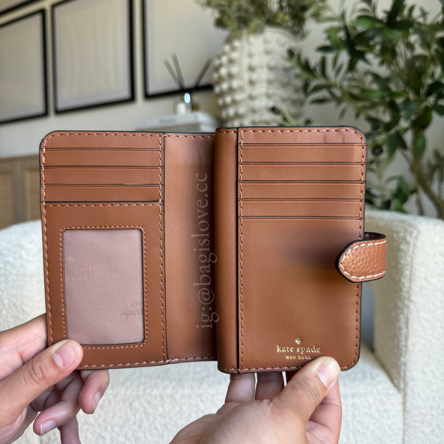 Lena Medium Bifold Wallet in Brown (8-10 weeks arrival 📦🌊)