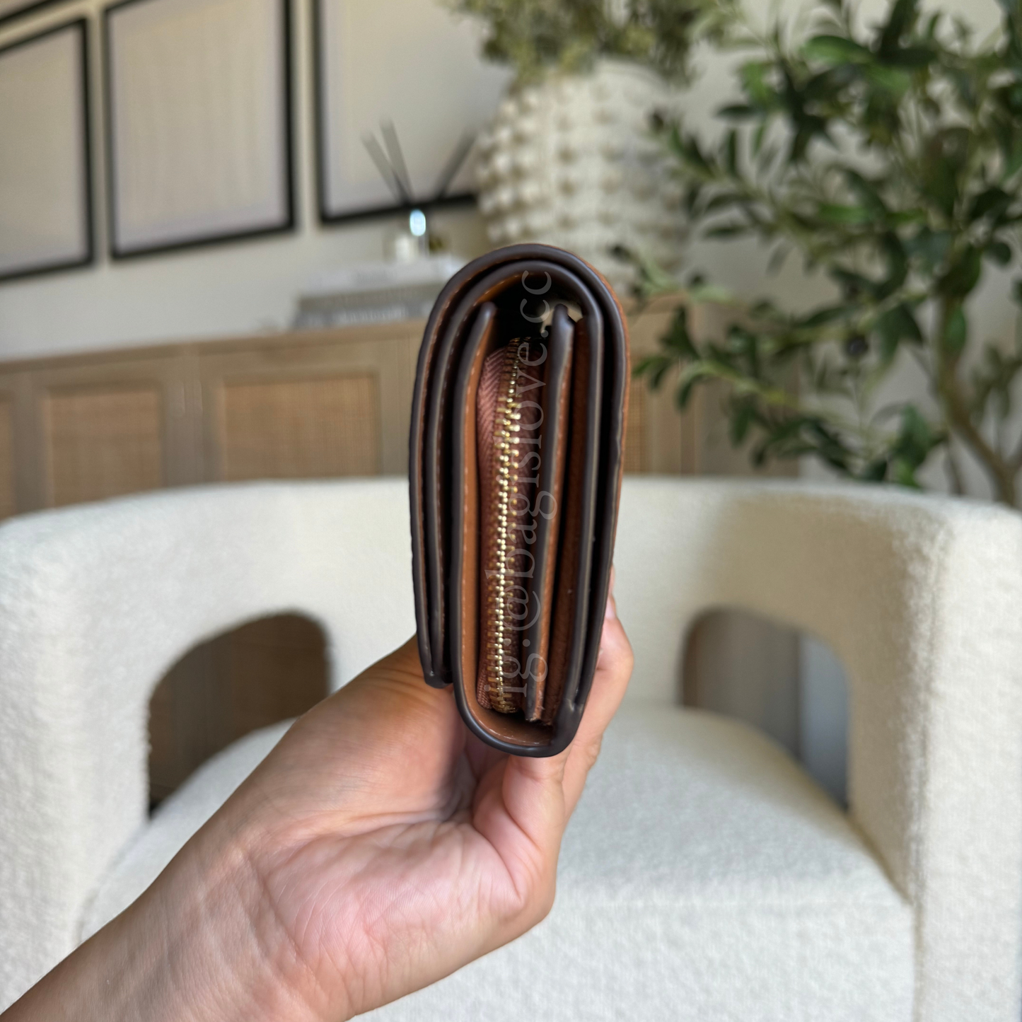 Kayla Small L-Zip Wallet in Brown (8-10 weeks arrival 📦🌊)