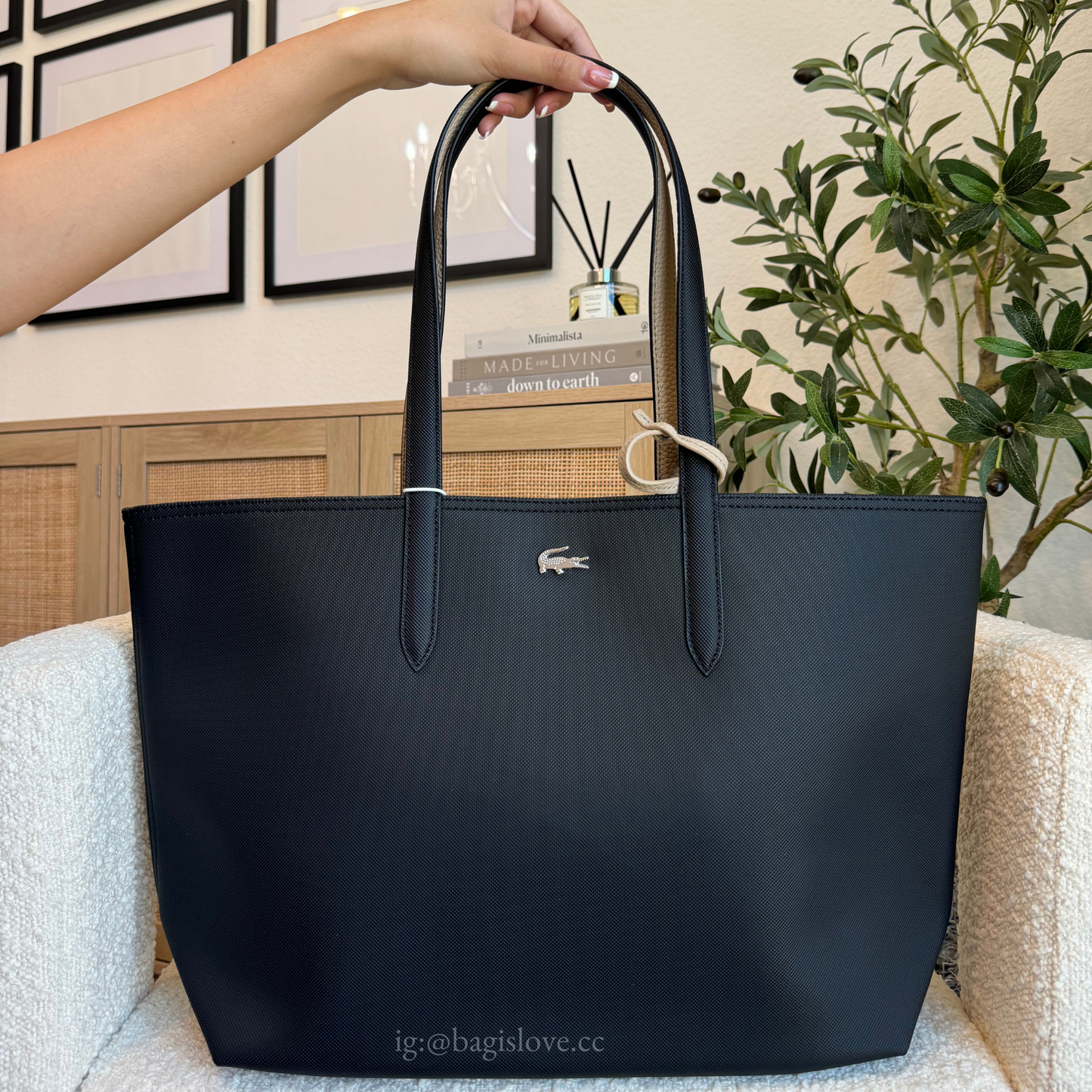 Anna Reversible Tote with Pouch in Black and Beige (8 weeks eta🌊📦)