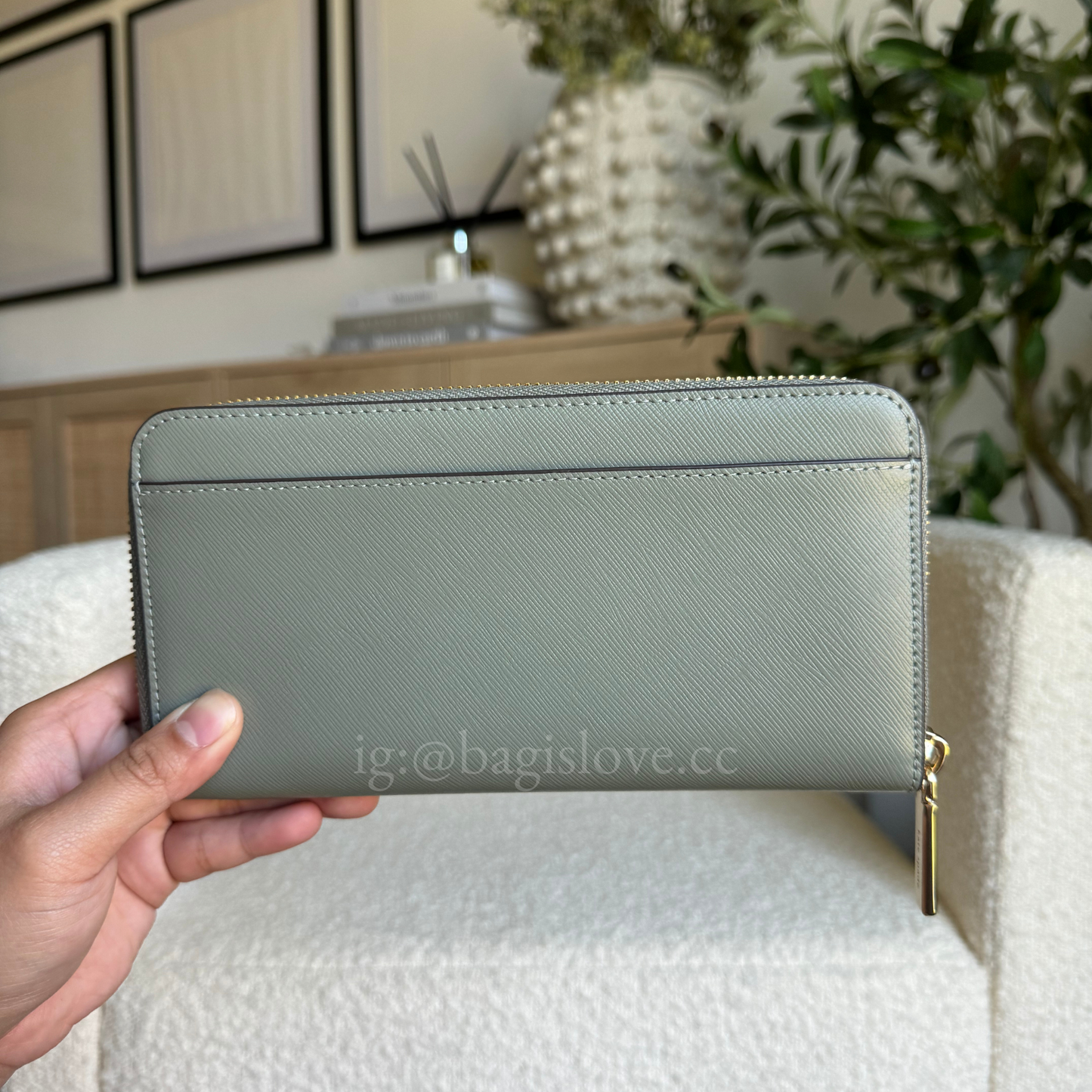 Madison Large Continental Wallet in Sage Green (8-10 weeks arrival 📦🌊)
