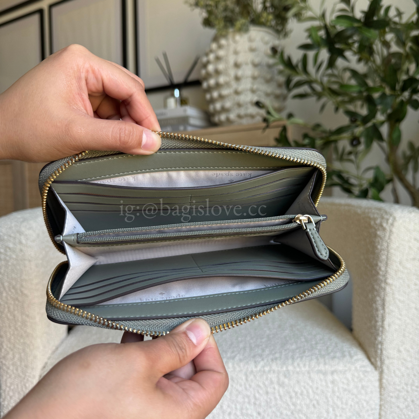 Madison Large Continental Wallet in Sage Green (8-10 weeks arrival 📦🌊)