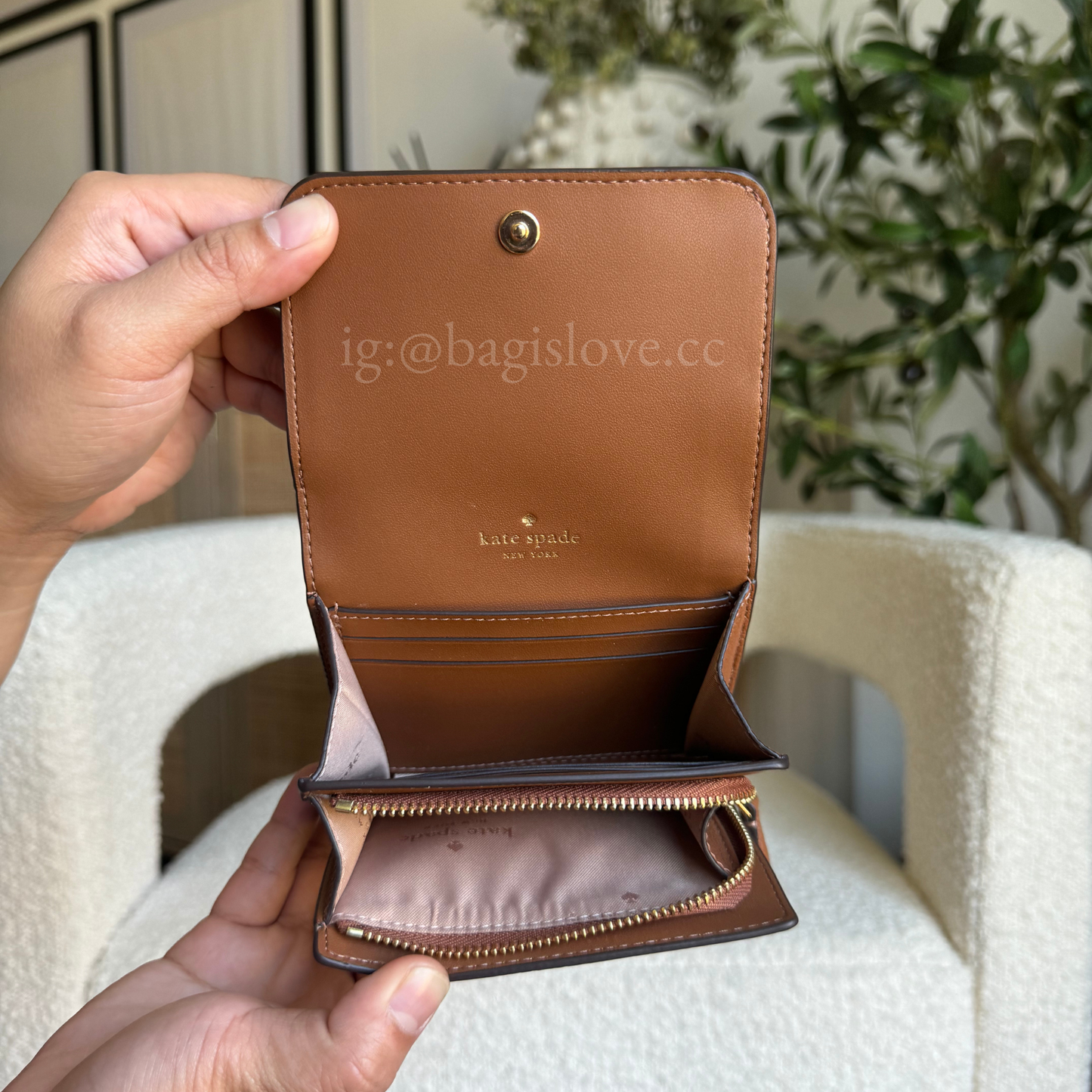 Kayla Small L-Zip Wallet in Brown (8-10 weeks arrival 📦🌊)