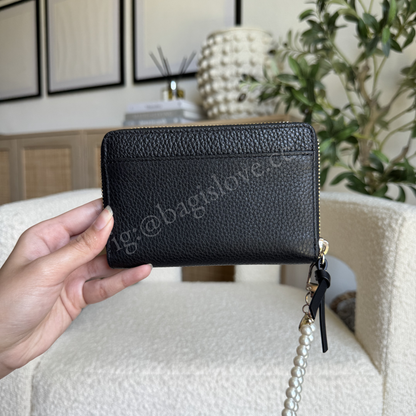 Knott Medium Wallet in Black