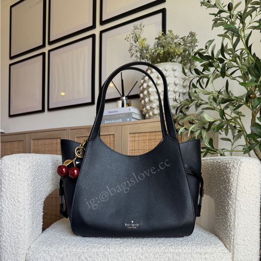 Stash Carryall Bag in Black
