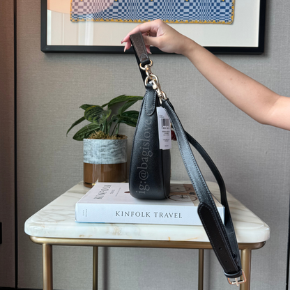 Aria Shoulder Bag in Black