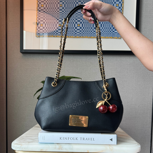 The Medium Plaza Tote Shoulder Bag In Black