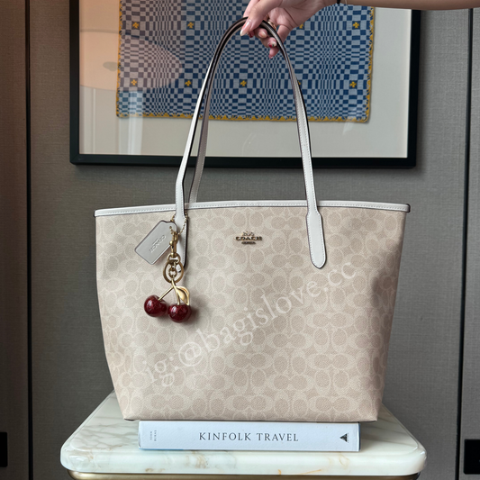 City Tote Bag In Light Beige Signature Canvas