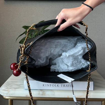 The Large Plaza Tote Shoulder Bag In Black