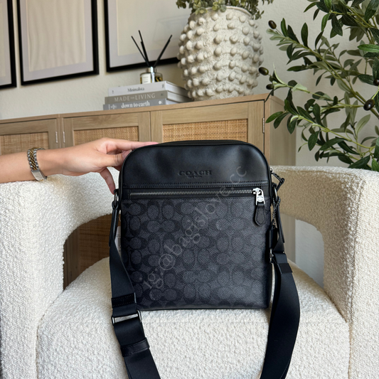 Houston Flight Bag In Black Signature Canvas (arrival before 🎄)