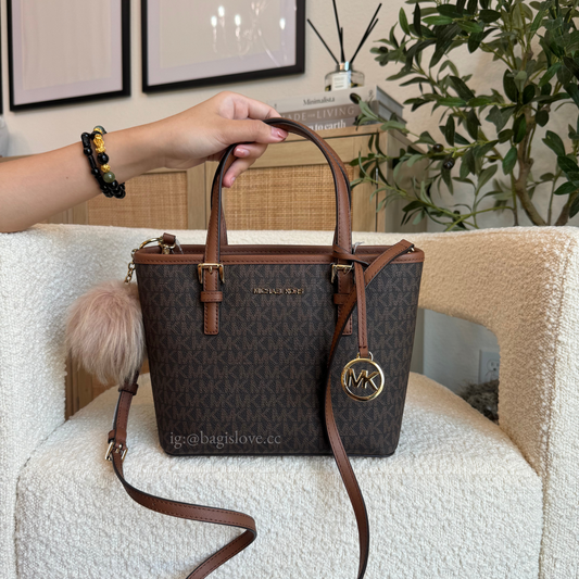 Jet Set Travel Small Logo Top-Zip Tote Bag in Brown (8 weeks arrival 📦🌊)