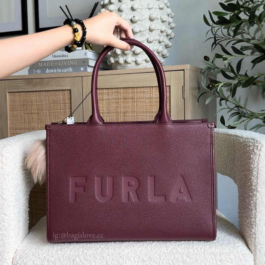 Furla Niobi Medium Tote bag in Red (on-hand ph)
