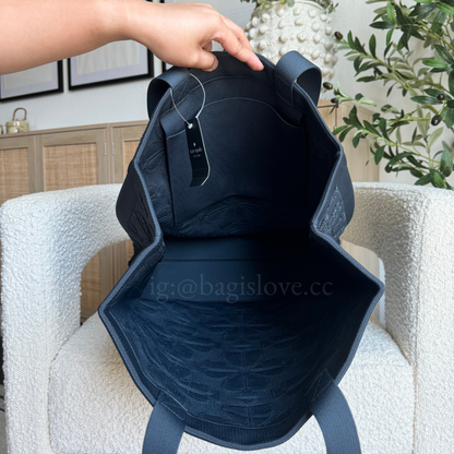 Brooke Terry Carryall Large Tote in Navy (on-hand PH!)