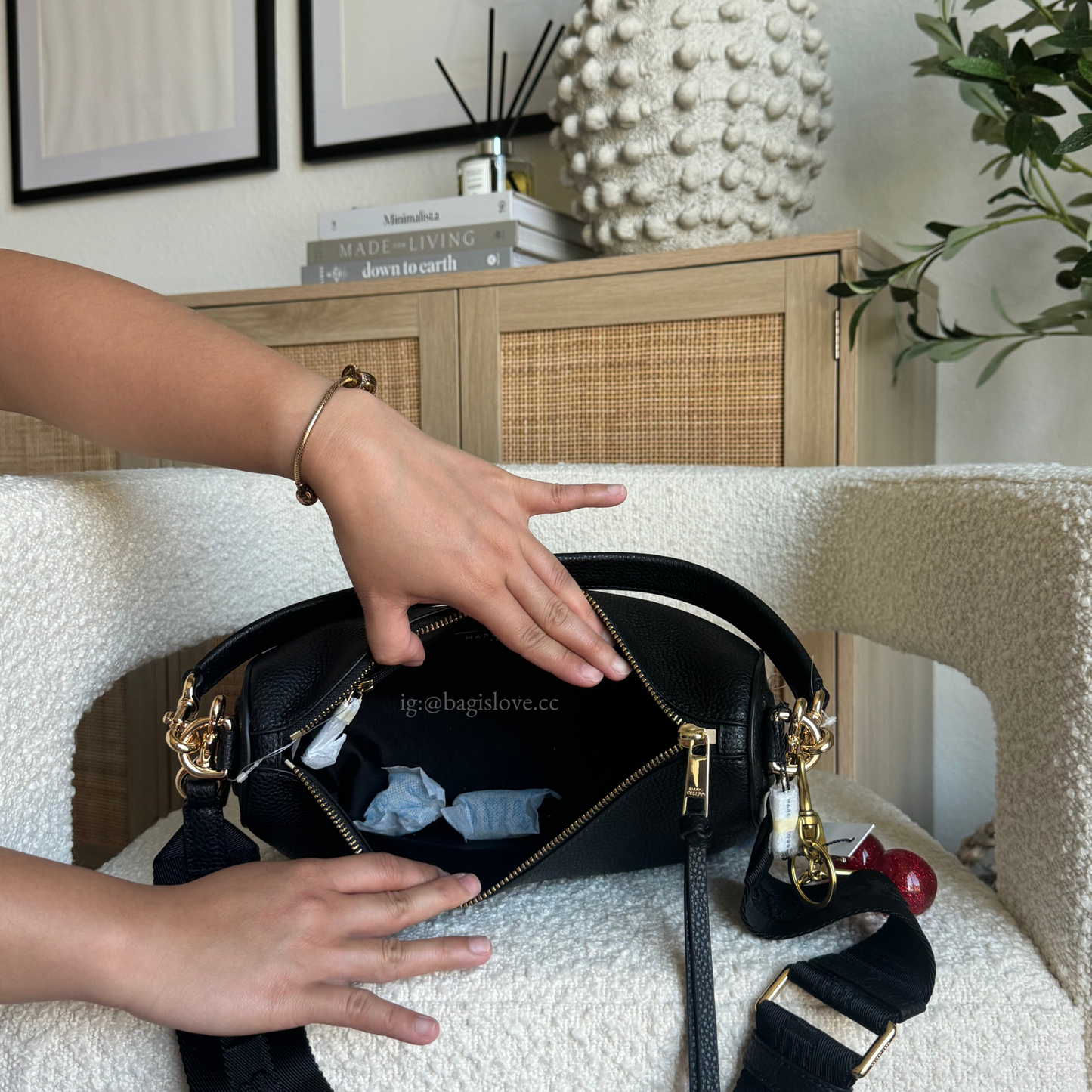 Drifter Large Hobo Bag in Black (in transit✨)