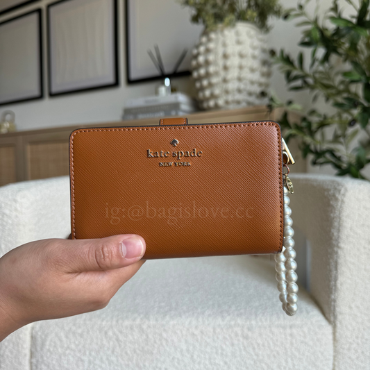 Madison Medium Bifold Wallet in Brown (8-10 weeks arrival 📦🌊)