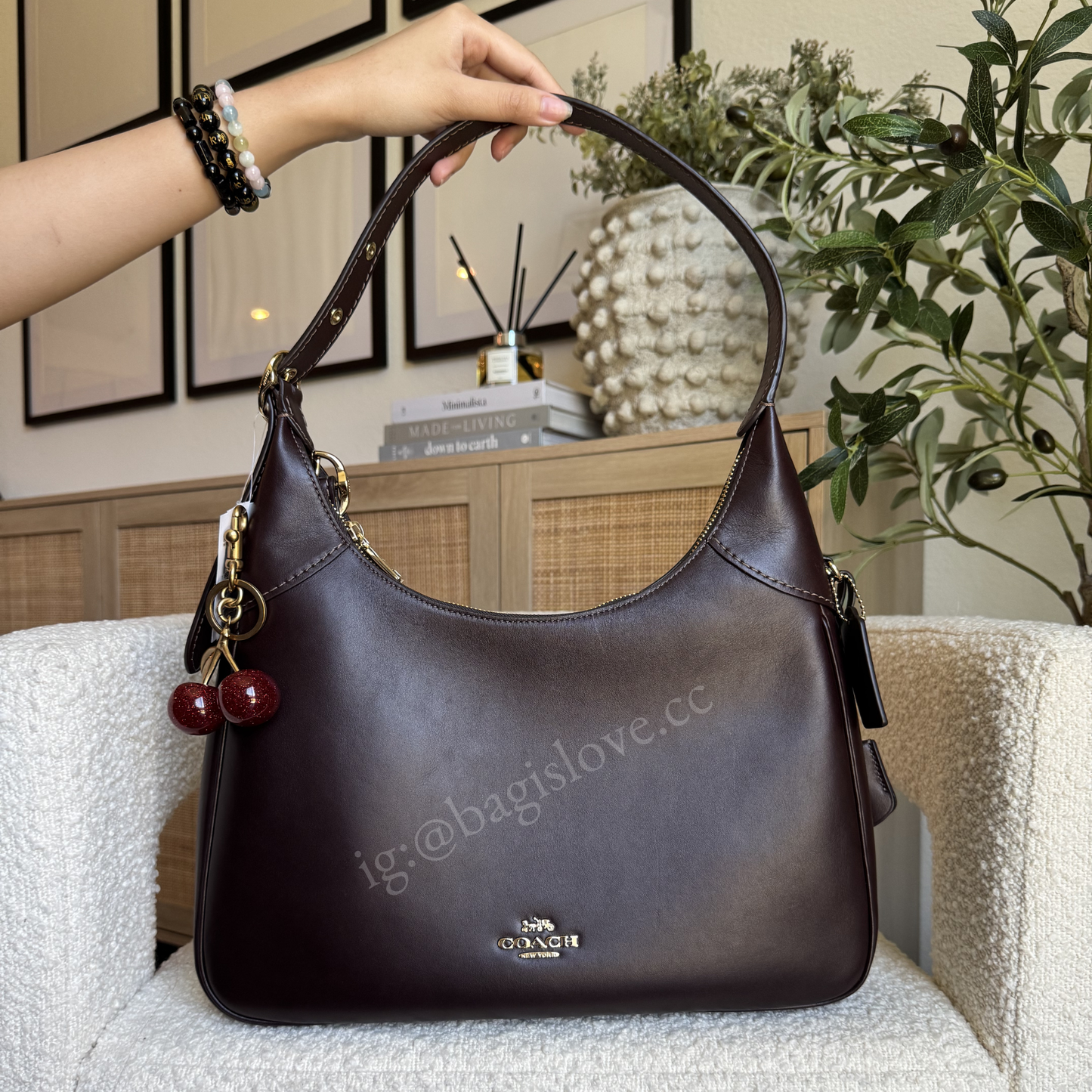 Ella Shoulder Bag in Brown (in-transit)✨