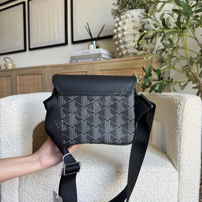 The Blend Clip Flap Satchel in Black (in-transit 8-10 weeks arrival📦)