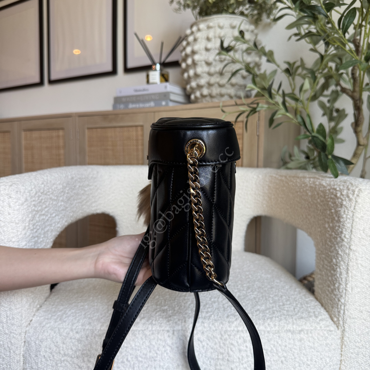 Lafayette Crossbody Bucket Bag in Black (in transit)✨🌊