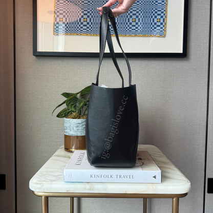 Hadley Turnlock Tote Bag in Black Leather