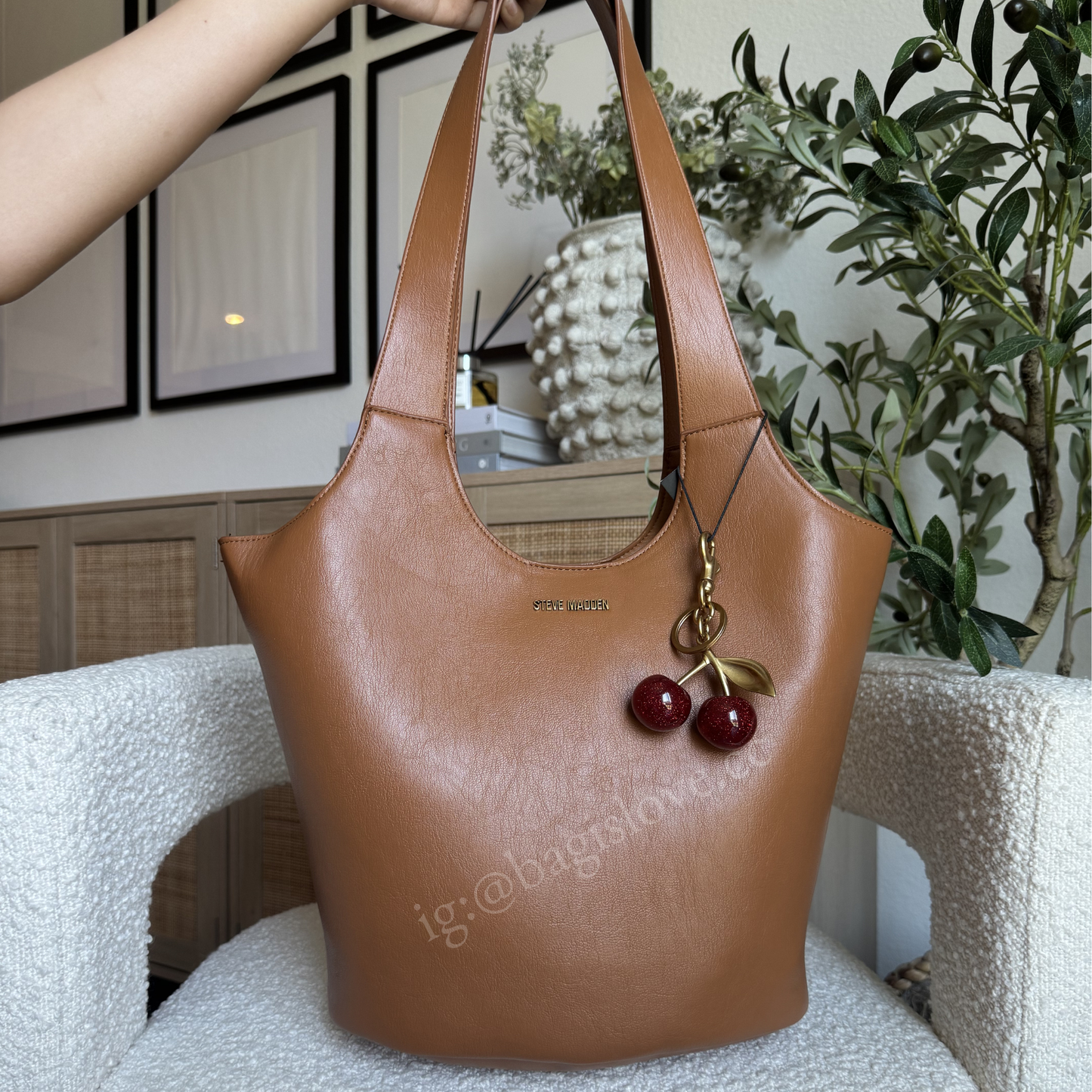 Steve Madden Tote in Brown (in transit)✨🌊