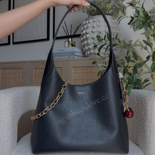 Brooklyn Shoulder Bag 34 in Black (on-hand PH)✨