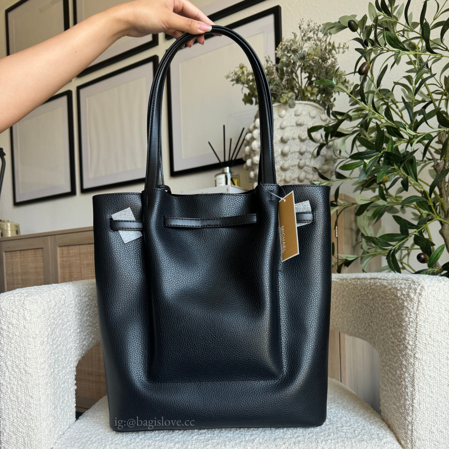 Carson Large Pebbled Leather Tote Bag in Black (8 weeks arrival📦🌊)